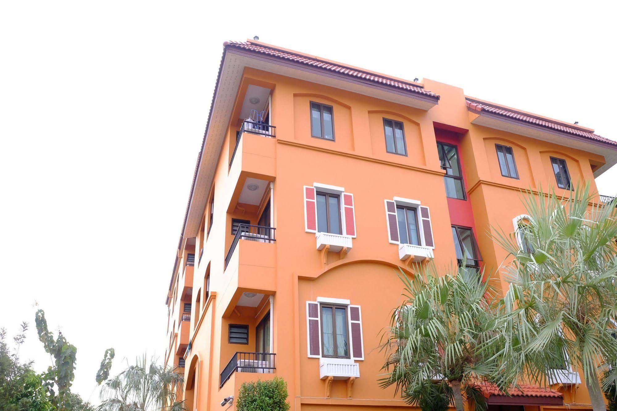 I-Home Residence And Hotel Pluak Daeng Exterior photo